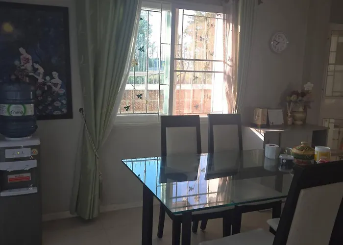 別荘 Charming 3-bedroom House With Pool Near Lat Krabang Airport バンコク都