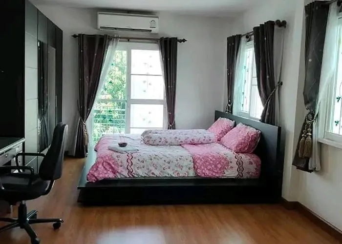 別荘 Charming 3-bedroom House With Pool Near Lat Krabang Airport バンコク都